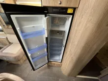 Fahrzeugbild Eura Mobil Integra Line 725 QB Autom.Getr-Klimaanlage-150PS #12