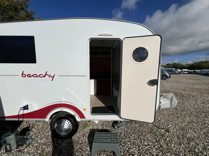 Fahrzeugbild Hobby Beachy 420+ #6