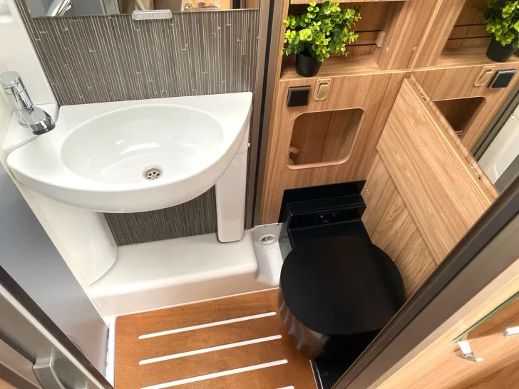 Fahrzeugbild Hymer Exsis-t 474 #13