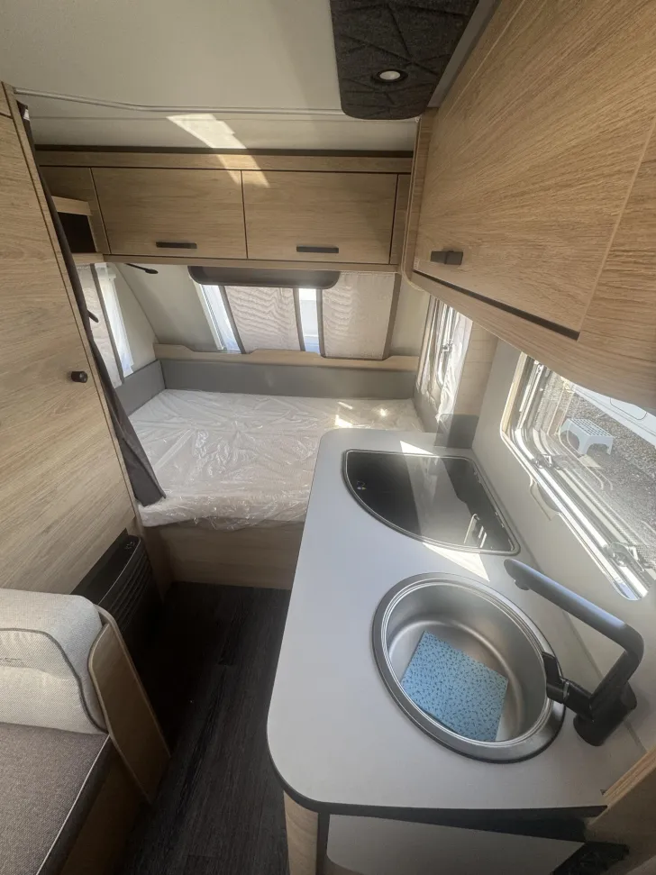 Fahrzeugbild Weinsberg CaraOne EDITION HOT 390 QD #3