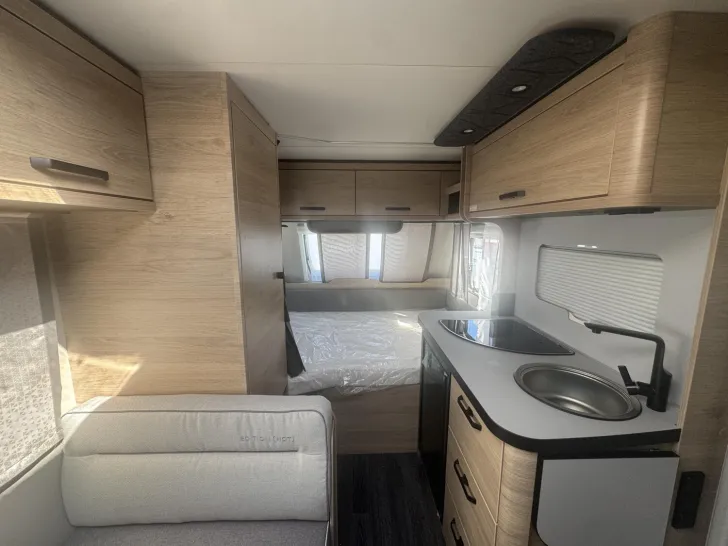 Fahrzeugbild Weinsberg CaraOne EDITION HOT 390 QD #4