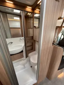 Fahrzeugbild Laika Ecovip L 2009 *Mietfahrzeug* #12