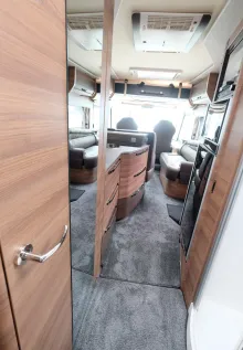 Fahrzeugbild Knaus Sun I 900 LX 180 PS, Automatik; 5,5 Tonnen #16