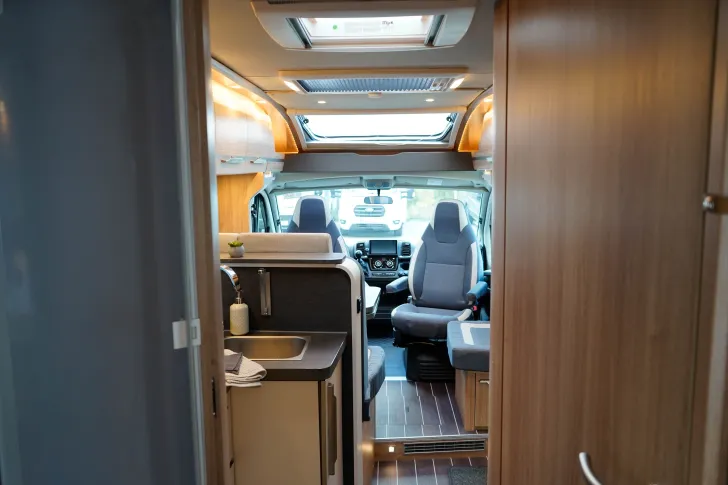Fahrzeugbild Knaus Sky TI 700 MEG Lithium | Markise | Navi #9