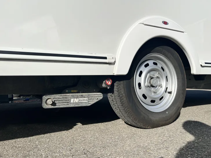 Fahrzeugbild Sterckeman Starlett 470 PE mit Mover und Sackmarkise #8