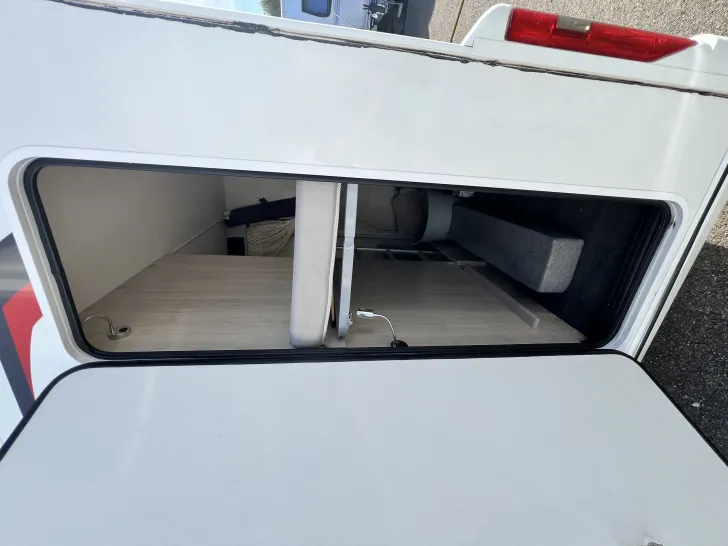 Fahrzeugbild Sterckeman Starlett 470 PE mit Mover und Sackmarkise #14