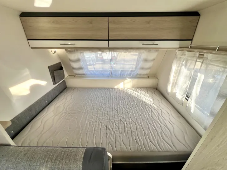 Fahrzeugbild Sterckeman Starlett 470 PE mit Mover und Sackmarkise #23