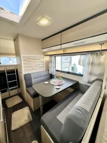 Fahrzeugbild Sterckeman Starlett 470 PE mit Mover und Sackmarkise #25