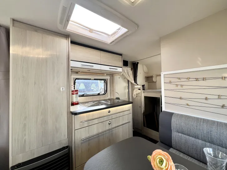 Fahrzeugbild Sterckeman Starlett 470 PE mit Mover und Sackmarkise #26