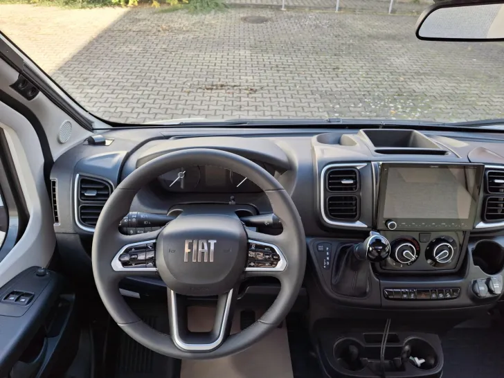 Fahrzeugbild Carado V 347 #16