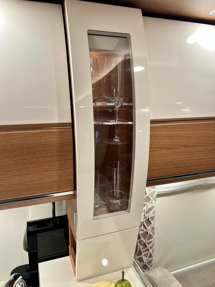Fahrzeugbild Carthago chic c-line I 4.9 LE L Hubstützen+Luftfederung+18"ORC #14