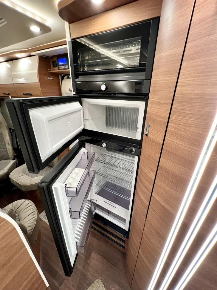 Fahrzeugbild Carthago chic c-line I 4.9 LE L Hubstützen+Luftfederung+18"ORC #16