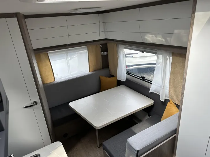 Fahrzeugbild Hobby OnTour 390 SF #6