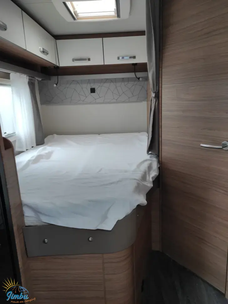 Fahrzeugbild Weinsberg CaraLoft 650 MF 1096 - 611, Schalter #9