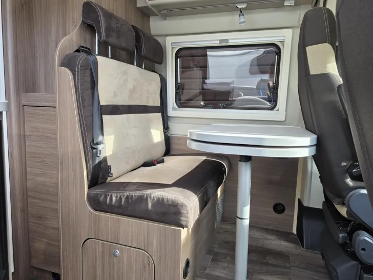 Fahrzeugbild Carado pro CV 640 /Schlafdach/Modell 2024 #16