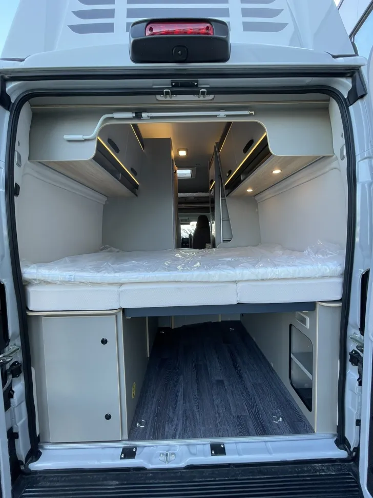 Fahrzeugbild Weinsberg CaraBus GREY EDITION FIRE 600 MQH Hochdach #9