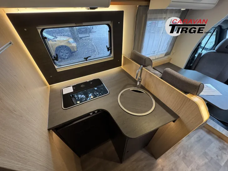 Fahrzeugbild Sunlight Adventure T Ford 690L #22