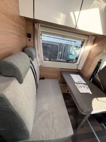 Fahrzeugbild Weinsberg CaraHome 650 MEG erst 11.000 km #5