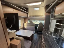 Fahrzeugbild Knaus Sky Traveller 600 DKG **6 Sitzplätze** #11