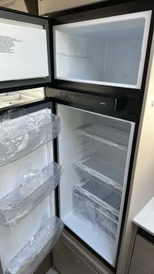 Kühlschrank Carado T 448 Automatik, Lithium, RFK, Radio