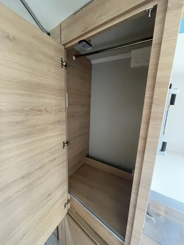 Fahrzeugbild Knaus Südwind BLACK SELECTION 500 FU Rundsitzgruppe #13