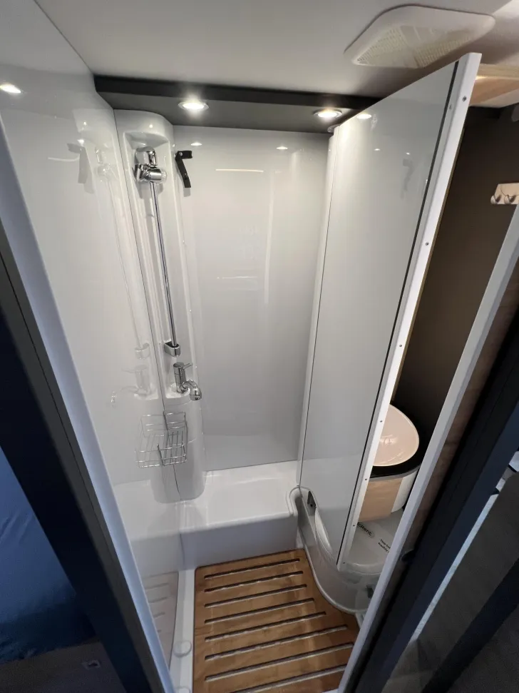 Fahrzeugbild Dethleffs Globebus Camp T 4 *Klima*SAT*TV*Moniceiver*RFK* #17