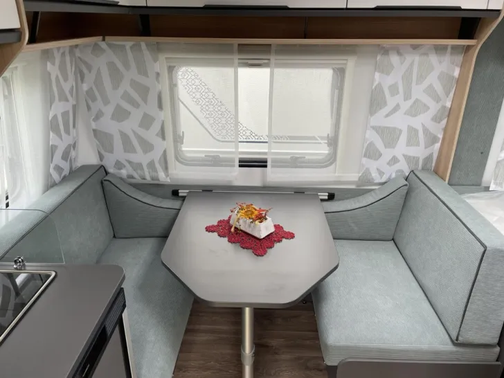 Fahrzeugbild Fendt Apero Activ 390 FH #3