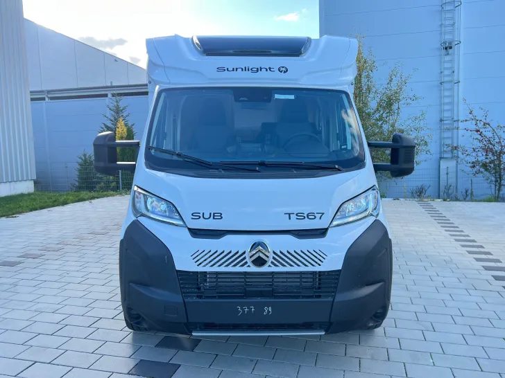 Fahrzeugbild Sunlight Sub TS 67 #4