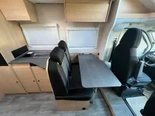 Fahrzeugbild Sunlight Sub TS 67 #36