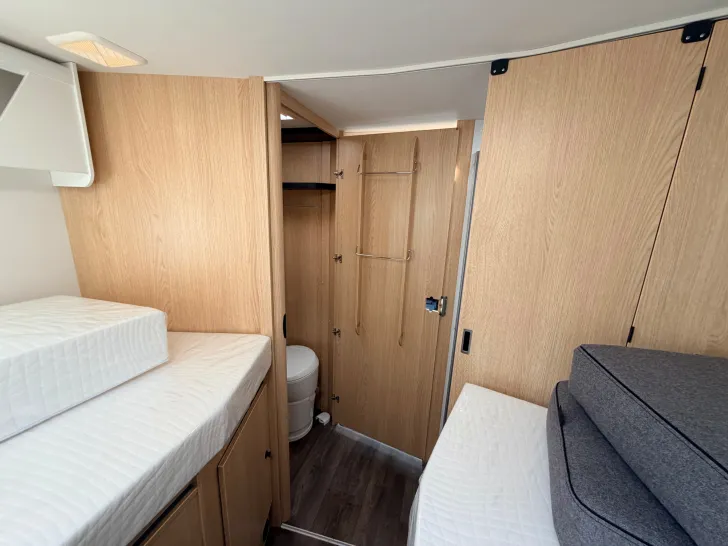 Fahrzeugbild Sunlight TEILINTEGRIERT T68C #43