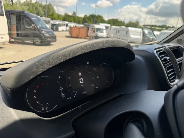 Fahrzeugbild Pössl D-Line Trenta 600 #30