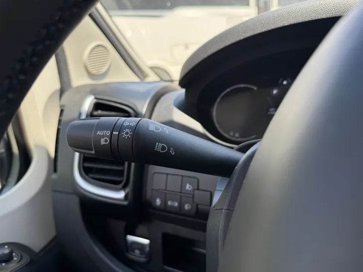 Fahrzeugbild Pössl D-Line Trenta 600 #31