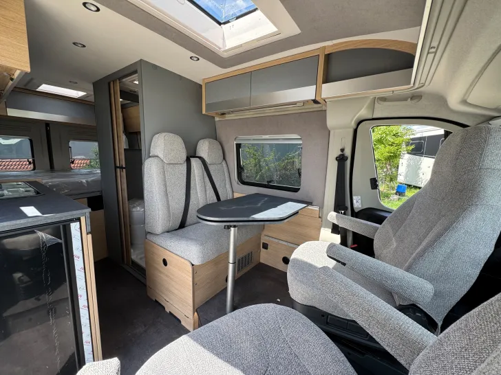 Fahrzeugbild Pössl D-Line Trenta 600 #41