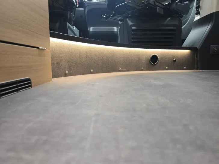 Fahrzeugbild Pössl D-Line Trenta 600 #24