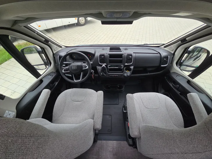 Fahrzeugbild Pössl D-Line Trenta 600 #27