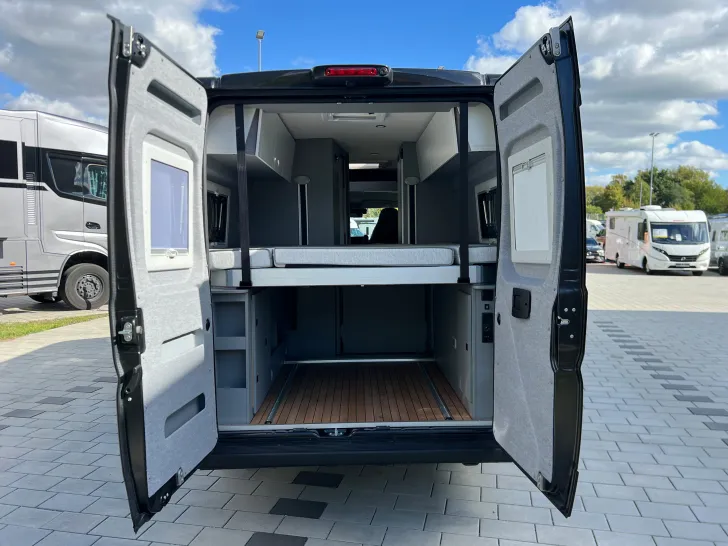Fahrzeugbild Clever Select Line Runner Active * Schwenkbad * #13