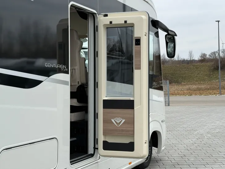 Fahrzeugbild Concorde CHARISMA 910 LI #8