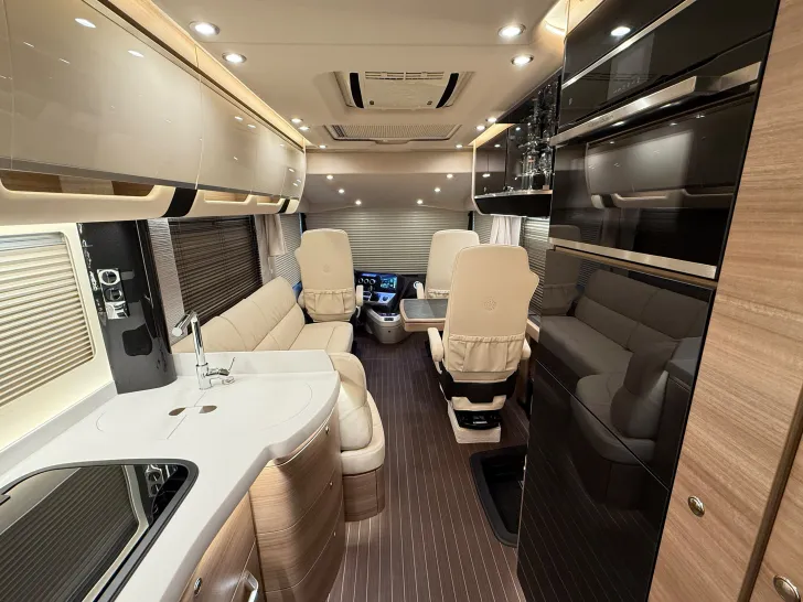 Fahrzeugbild Concorde CHARISMA 910 LI #14