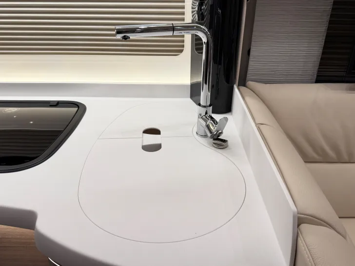 Fahrzeugbild Concorde CHARISMA 910 LI #34