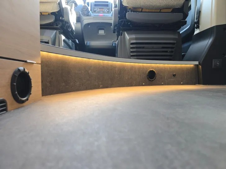 Fahrzeugbild Pössl D-Line Trenta 600 R KAS 330 #30