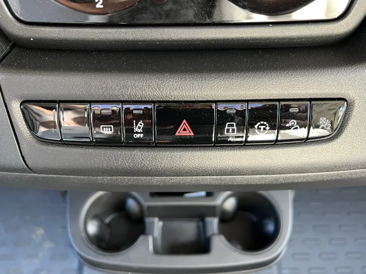 Fahrzeugbild Glücksmobil TEILINTEGRIERTE 741 DBM #33