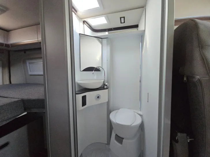 Fahrzeugbild Pössl H-Line Summit Shine 600 L #42