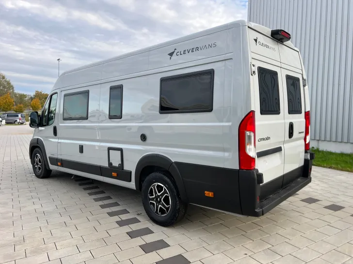 Fahrzeugbild Clever Select Line Runner #9