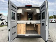Fahrzeugbild Clever Select Line Runner #13