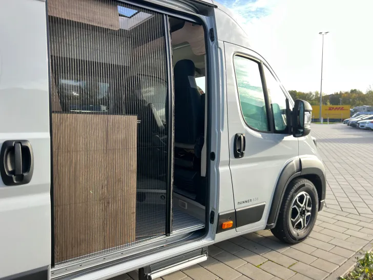 Fahrzeugbild Clever Select Line Runner #22