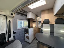 Fahrzeugbild Clever Select Line Runner #37