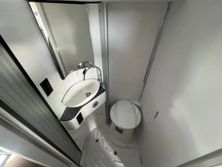 Fahrzeugbild Pössl H-Line Summit Shine 600 L Elegance #48