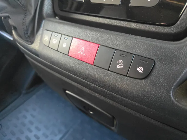 Fahrzeugbild Pössl D-Line Trenta 600 R #34