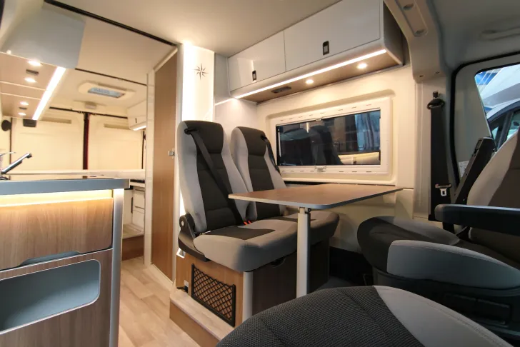 Fahrzeugbild Westfalia Columbus 641 E #4
