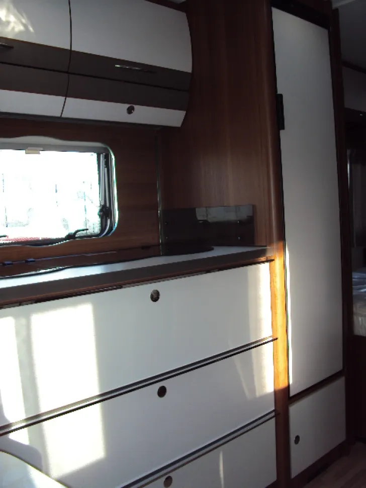 Fahrzeugbild LMC Vivo 470 D #7